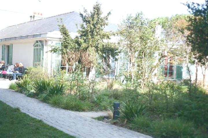 Aurora, 29 — Escort in Balzac, France