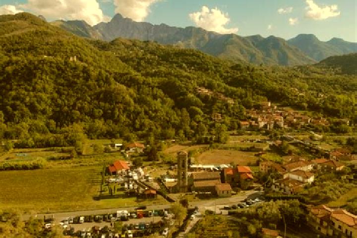 Aurora, 29 — Escort in Casola in Lunigiana, Italy