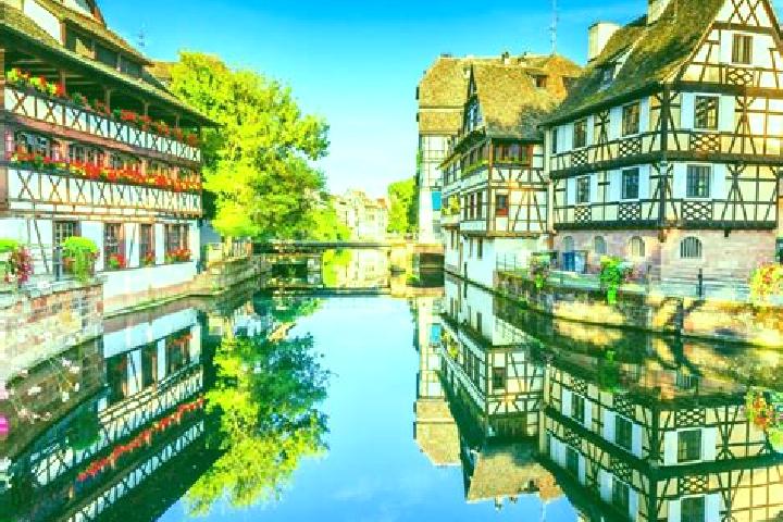 Aurora, 29 — Escort in Charnecles, France