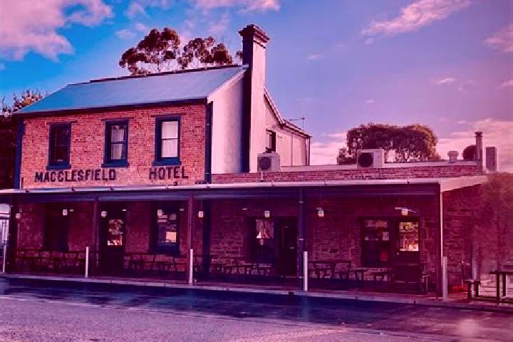 Aurora, 29 — Escort in Macclesfield, Australia