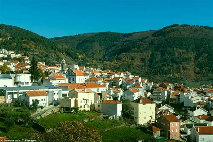 Aurora, 29 — Escort in Manteigas, Portugal