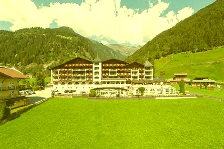 Aurora, 29 — Escort in Neustift im Stubaital, Austria