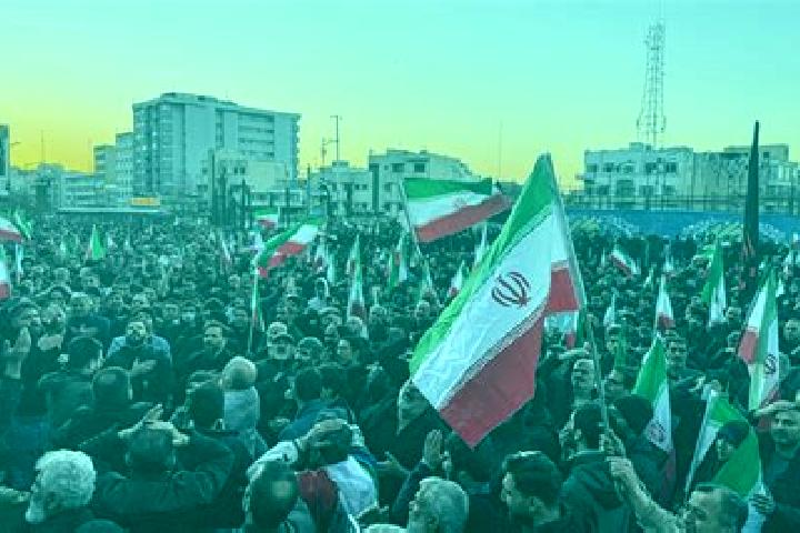 Aurora, 29 — Escort in Pir Yusefian, Iran
