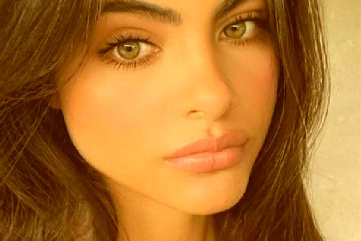 Aurora, 30, a blonde hazel-eyed middle eastern companion based in Enebyberg. Offering BDSM, Striptease, Erotic Massage, OWO, Girlfriend Experience. Available...