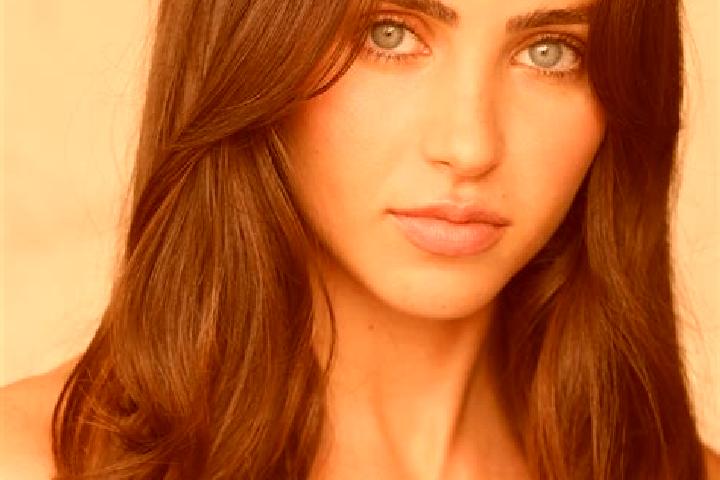 Aurora, 30, a brunette brown-eyed middle eastern companion based in Siedenbollentin. Offering Overnight, Duos, Massage, Prostate Massage. Available for incal...