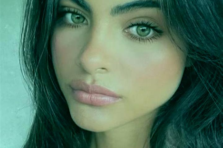 Aurora, 30, a brunette grey-eyed indian companion based in Latakia. Offering Overnight, A-Level, Roleplay, Travel Companion. Available for incall and outcall...