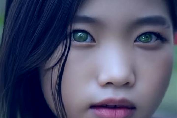 Aurora, 30, a chestnut green-eyed asian companion based in Ferriere-sur-Beaulieu. Offering Tantra, Girlfriend Experience. Available for incall and outcall, o...
