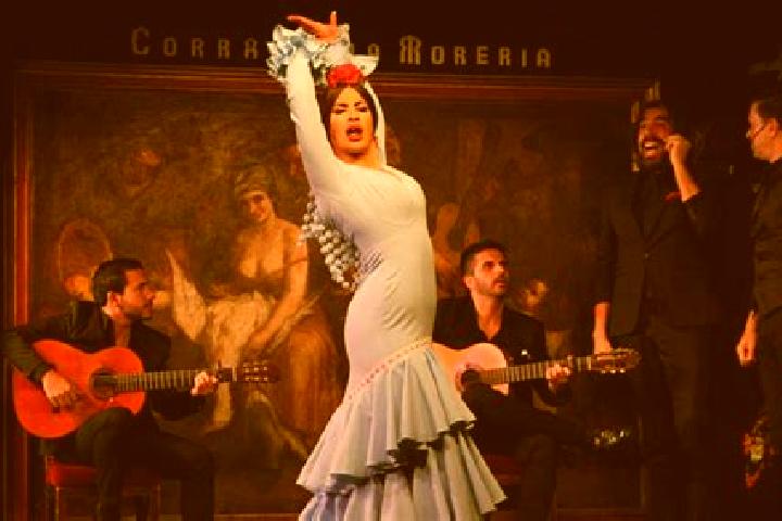 Aurora, 30 — Escort in Corral de Barrancos, Mexico