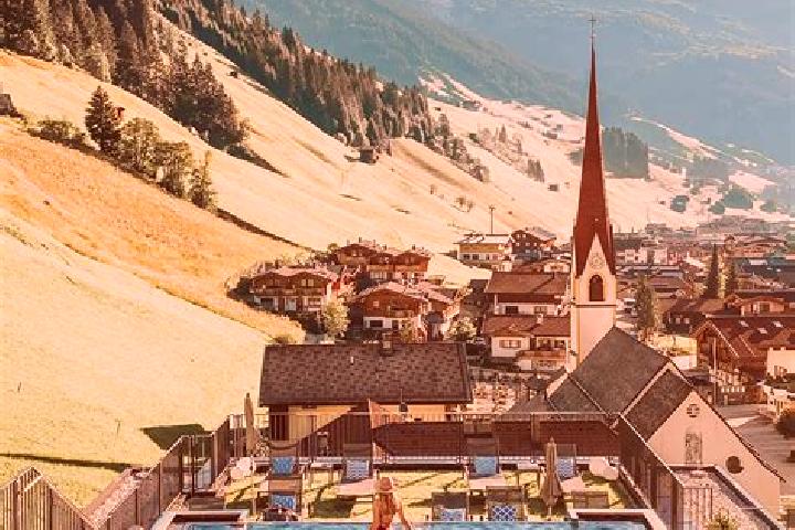 Aurora, 30 — Escort in Kaltenbach, Austria