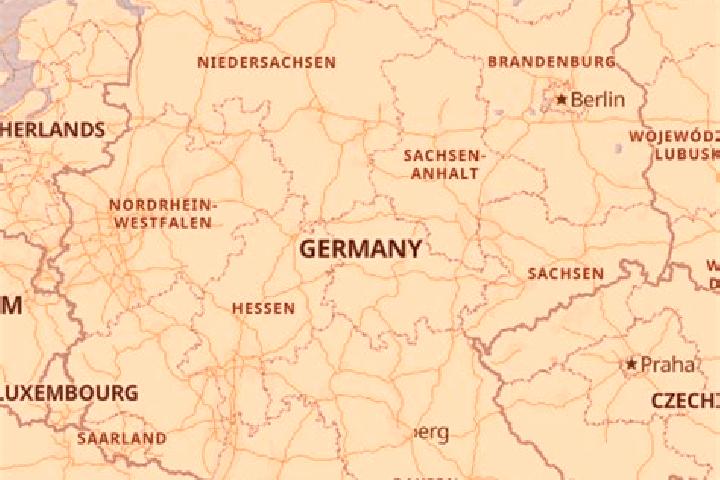 Aurora, 30 — Escort in Lingerhahn, Germany