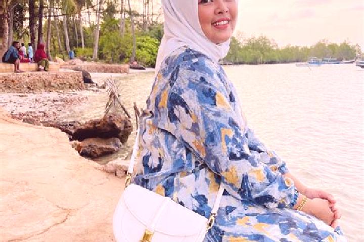 Aurora, 30 — Escort in Manggar, Indonesia