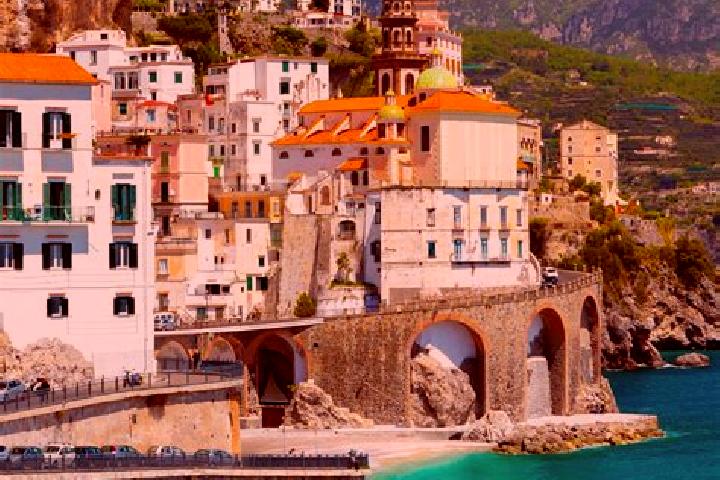 Aurora, 30 — Escort in Tesido, Italy
