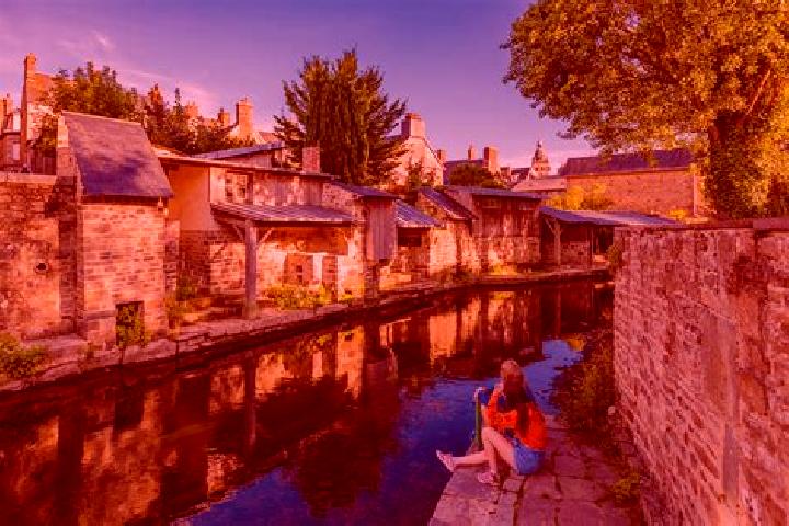 Aurora, 30 — Escort in Villedieu-les-Poeles, France