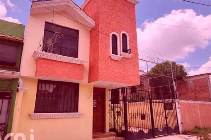 Aurora, 31 — Escort in Campestre Villas del Alamo, Mexico