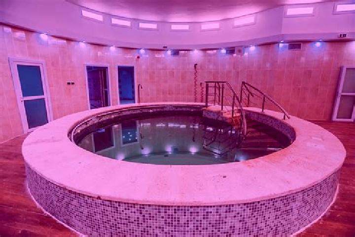 Aurora, 31 — Escort in Hammam Bou Hadjar, Algeria