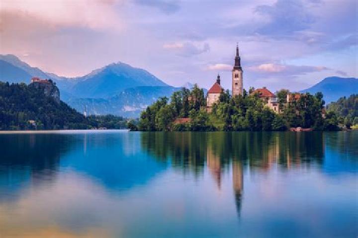 Aurora, 31 — Escort in Licko Lesce, Croatia