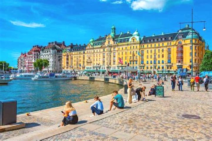 Aurora, 31 — Escort in Loedoese, Sweden