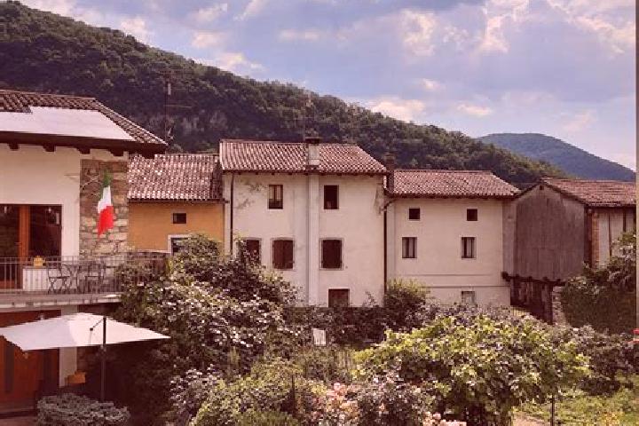 Aurora, 31 — Escort in San Pietro al Natisone, Italy