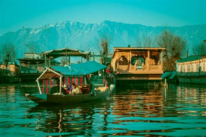 Aurora, 31 — Escort in Shopian, India