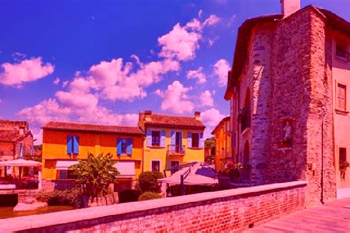 Aurora, 31 — Escort in Valeggio sul Mincio, Italy