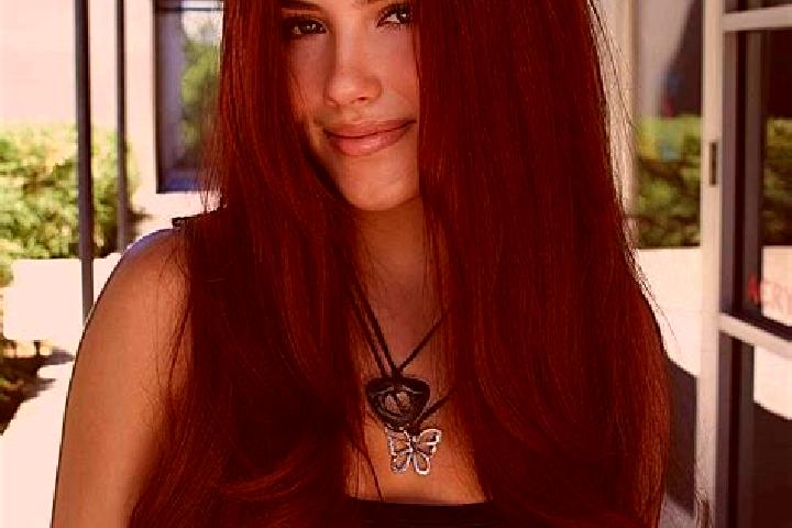 Aurora, 32, a auburn dark-eyed caucasian companion based in Landujan. Offering Couples, Massage, Tantra, Travel Companion, Striptease. Available for incall a...