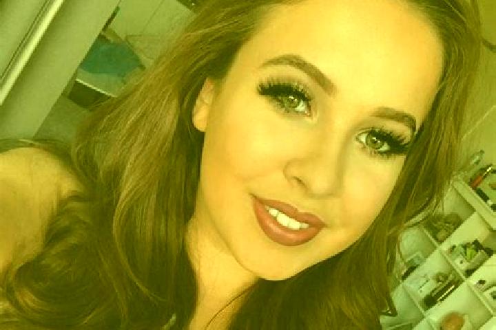 Aurora, 32, a brunette grey-eyed mixed companion based in Jama. Offering Domination, Travel Companion, Duos, Striptease. Available for incall and outcall, ov...