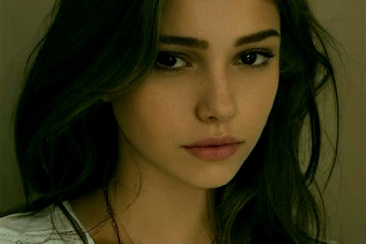 Aurora, 32, a chestnut grey-eyed slavic companion based in Gukjeh. Offering Fetish, Girlfriend Experience, Deep French Kissing. Available for incall and outc...