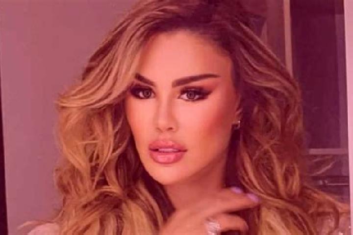 Aurora, 32 — Escort in Conde, France