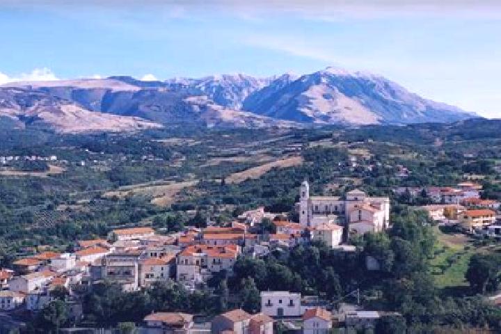 Aurora, 32 — Escort in San Valentino in Abruzzo Citeriore, Italy