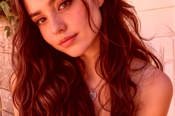 Aurora, 33, a auburn hazel-eyed middle eastern companion based in Kannelmaeki. Offering Girlfriend Experience, BDSM, OWO. Available for incall and outcall, o...