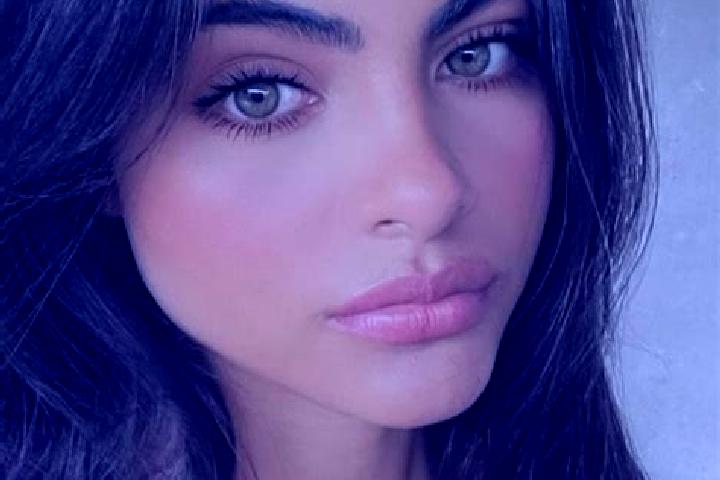 Aurora, 33, a black hazel-eyed latina companion based in Contigny. Offering 69, Overnight, Prostate Massage. Available for incall and outcall, day and evenin...