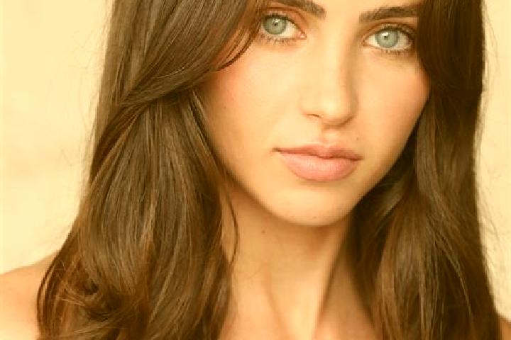Aurora, 33, a brunette brown-eyed caucasian companion based in Damuc. Offering Erotic Massage, Girlfriend Experience, Duos, BDSM. Available for incall and ou...
