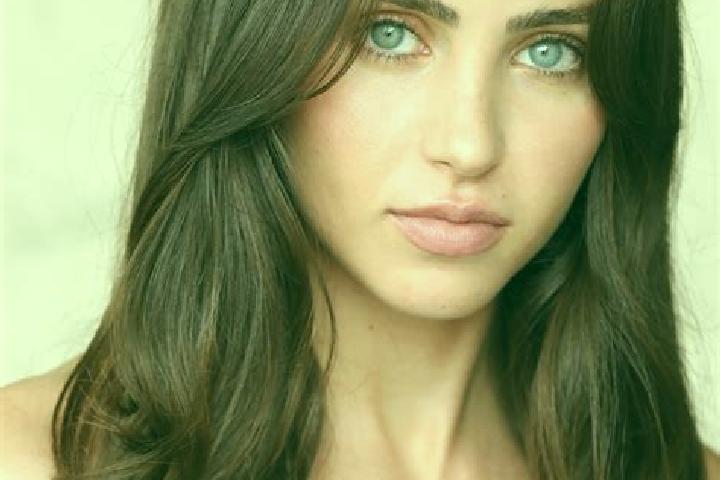 Aurora, 33, a brunette dark-eyed latina companion based in Shahr Kola. Offering CIM, Roleplay, Duos. Available for incall and outcall, day and evening dates.