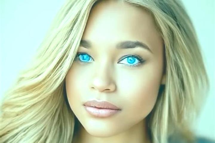 Aurora, 33, a dark blonde blue-eyed latina companion based in Bilohirya. Offering BDSM, Party Girl, CIM, Overnight. Available for incall and outcall, day and...