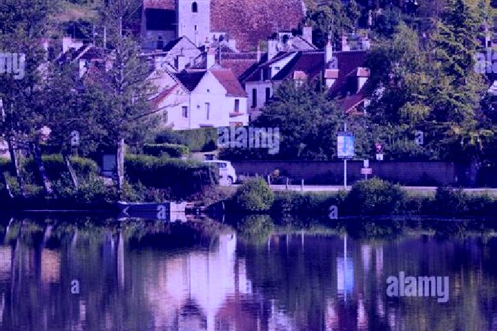 Aurora, 33 — Escort in Bailly-en-Riviere, France