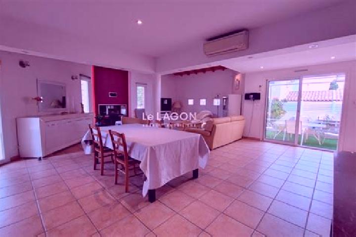 Aurora, 33 — Escort in Latour-Bas-Elne, France