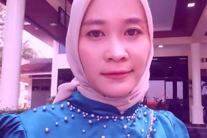 Aurora, 33 — Escort in Parakanhonje Wetan, Indonesia