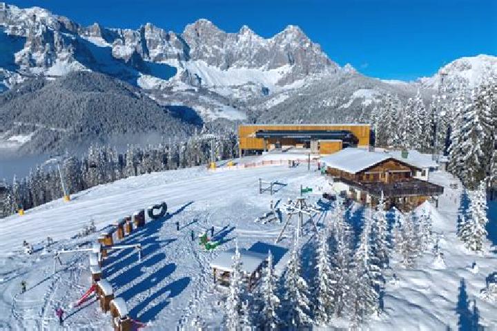 Aurora, 33 — Escort in St. Martin of Tennengebirge, Austria