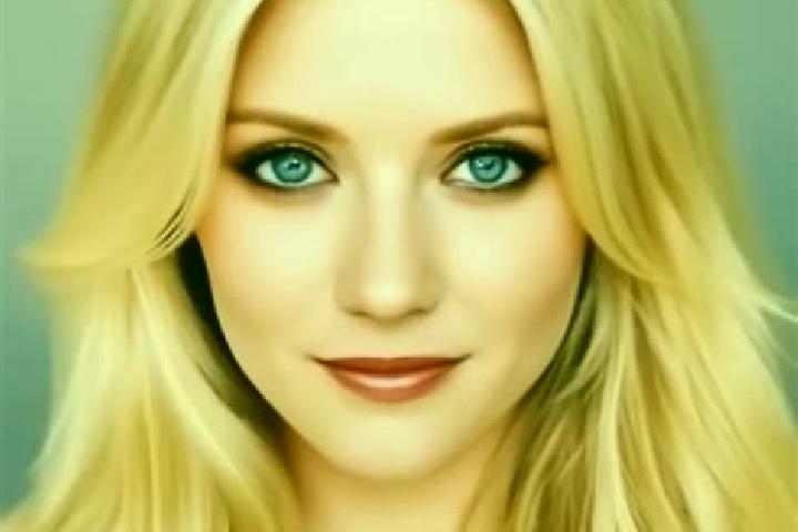 Aurora, 34, a blonde amber-eyed caucasian companion based in Atzeneta d Albaida. Offering Erotic Massage, GFE, 69, Girlfriend Experience. Available for incal...
