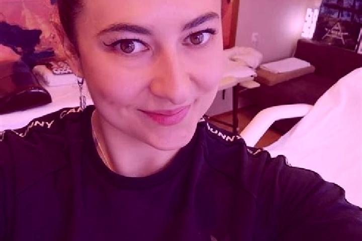 Aurora, 34, a brunette dark-eyed asian companion based in Coteana. Offering Erotic Massage, Tantra, Massage, CIM, Fetish. Available for incall and outcall, d...