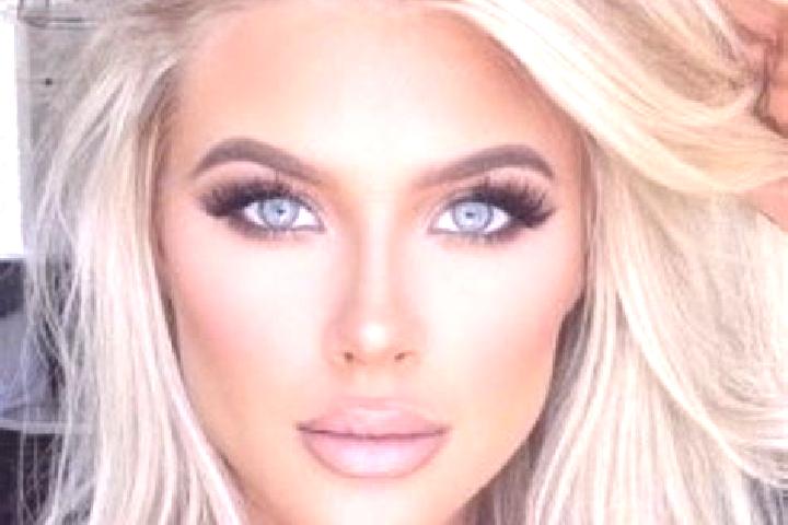 Aurora, 34, a platinum blonde amber-eyed caribbean companion based in Rosieres-pres-Troyes. Offering Tantra, Roleplay, Travel Companion, OWO. Available for i...