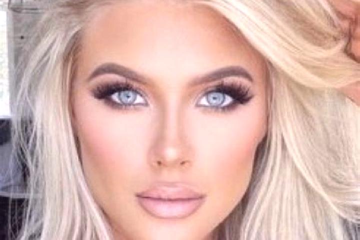Aurora, 34, a platinum blonde dark-eyed slavic companion based in Tanquinho. Offering Massage, Tantra, Travel Companion, Overnight, Striptease. Available for...