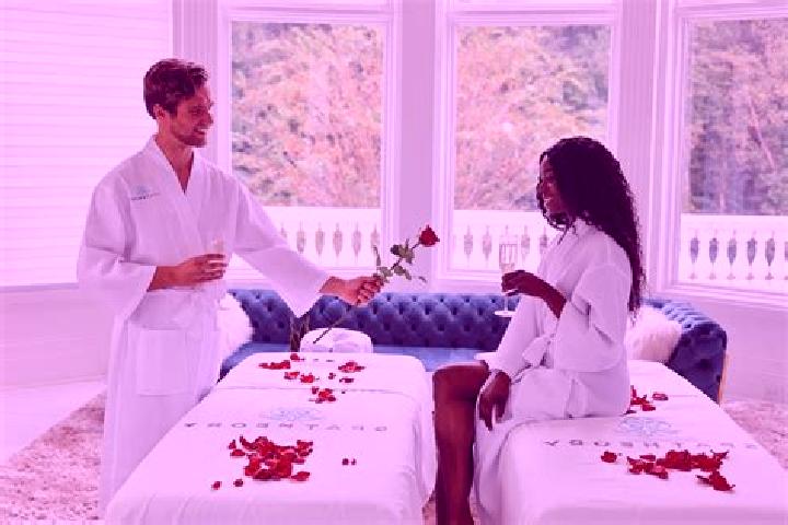 Aurora, 34, a red green-eyed mixed companion based in Maruoka. Offering Dinner Date, Tantra, Couples, Massage, Girlfriend Experience. Available for incall an...
