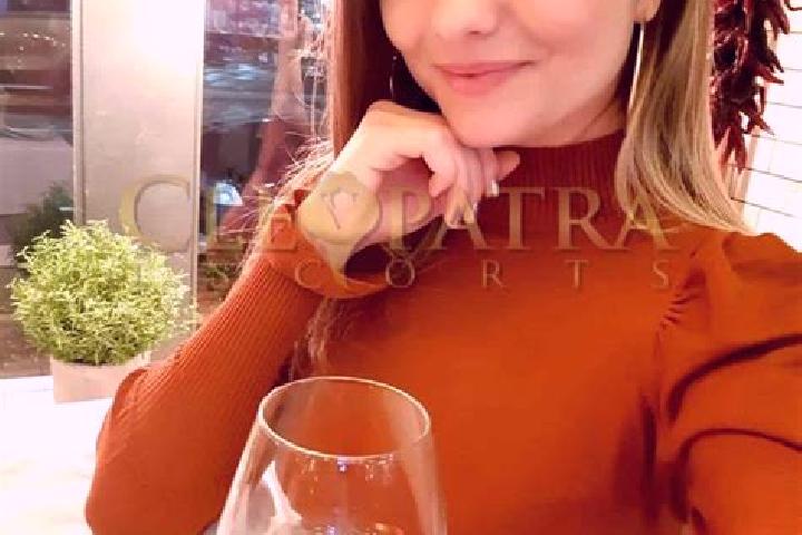 Aurora, 34, a red hazel-eyed european companion based in Balazar. Offering Prostate Massage, Dinner Date, Overnight, OWO. Available for incall and outcall, o...