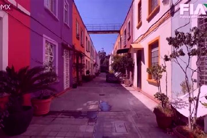 Aurora, 34 — Escort in Barrio Santa Maria, Mexico