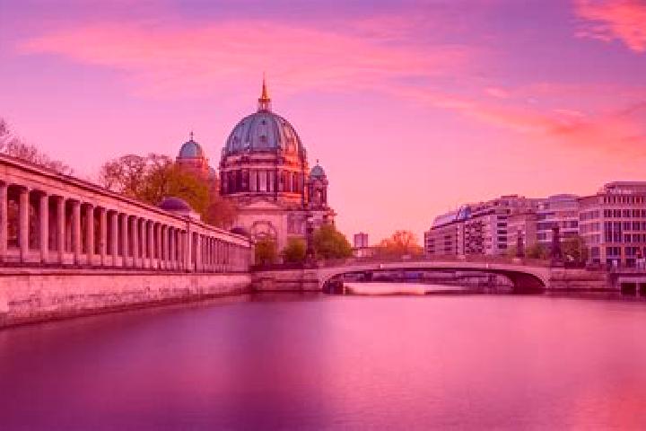 Aurora, 34 — Escort in Lampaden, Germany