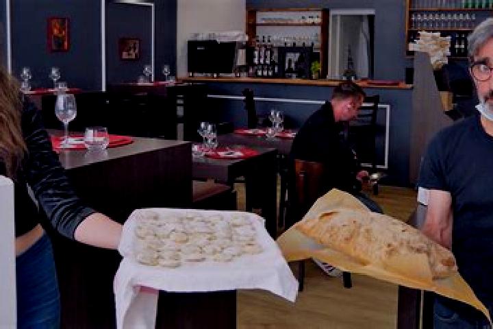 Aurora, 34 — Escort in Sainte-Genevieve-des-Bois, France