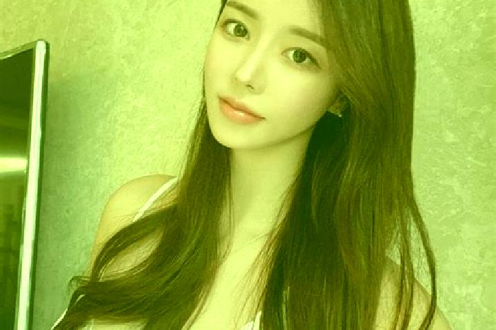 Aurora, 34 — Escort in Shaxiaba, China