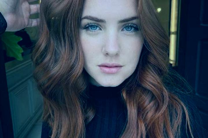 Aurora, 35, a auburn blue-eyed middle eastern companion based in Badecon-le-Pin. Offering Prostate Massage, Striptease, Girlfriend Experience. Available for ...