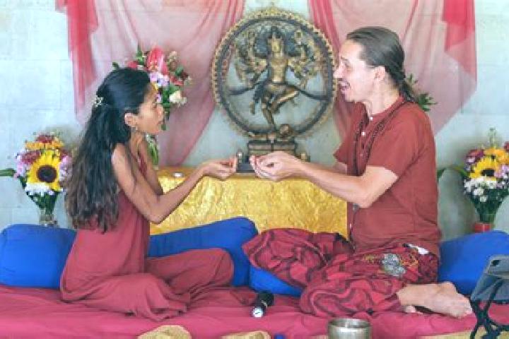 Aurora, 35, a red brown-eyed indian companion based in Barcarrota. Offering Overnight, CIM, OWO, Tantra. Available for incall and outcall, day and evening da...